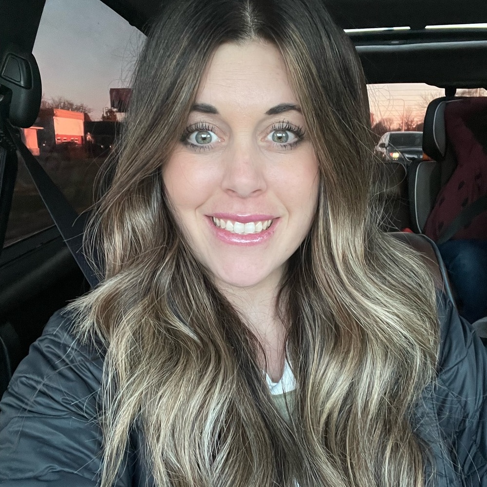 Meet your Posher, Holly